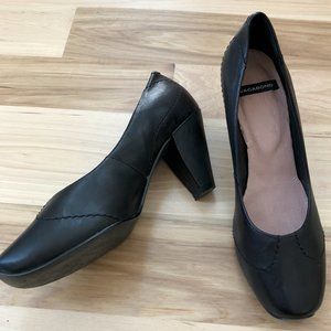 VAGABOND Super Comfortable Black Heels